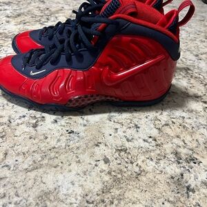 Nike Kids Red and Navy Foamposite-Style Sneakers